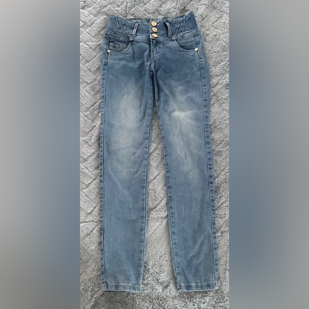 Women’s Light Blue Jeans